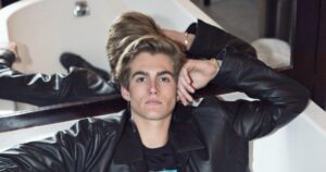 Syn Cindy Crawford zemřel v léčebně: Policie pátrá po drogách