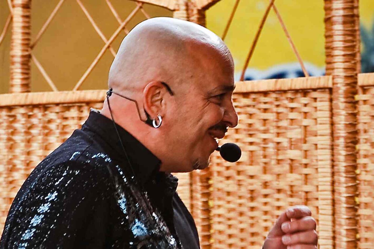 Izer slaví 60. Televizi nechal za zády, slavné duo je minulostí