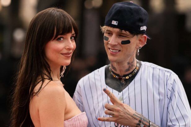 Dakota Johnson po boku MGK: Noční tah New Yorkem rozjel spekulace