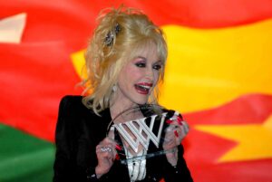 Dolly Parton před smrtí tajně odletěla za léčbou do Německa