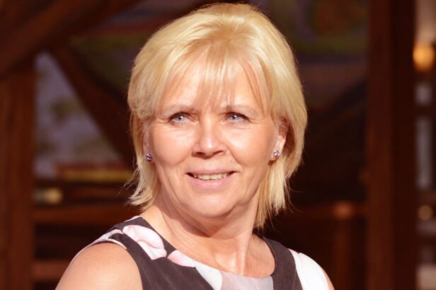 Eva Pavlová vytáhla snímek z dětství. Za úsměvem je vážné varování