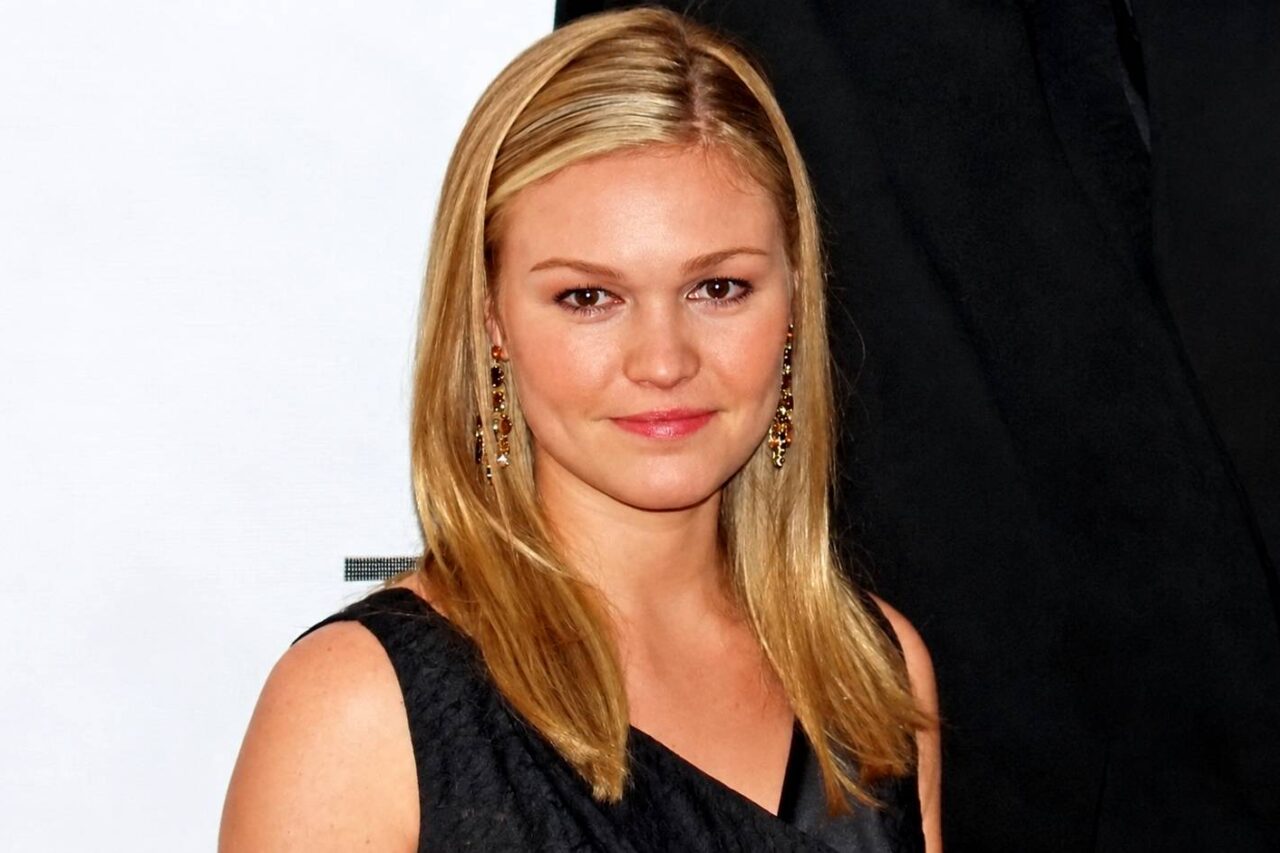 Julia Stiles vrátila úder: Cohen se musel veřejně omluvit