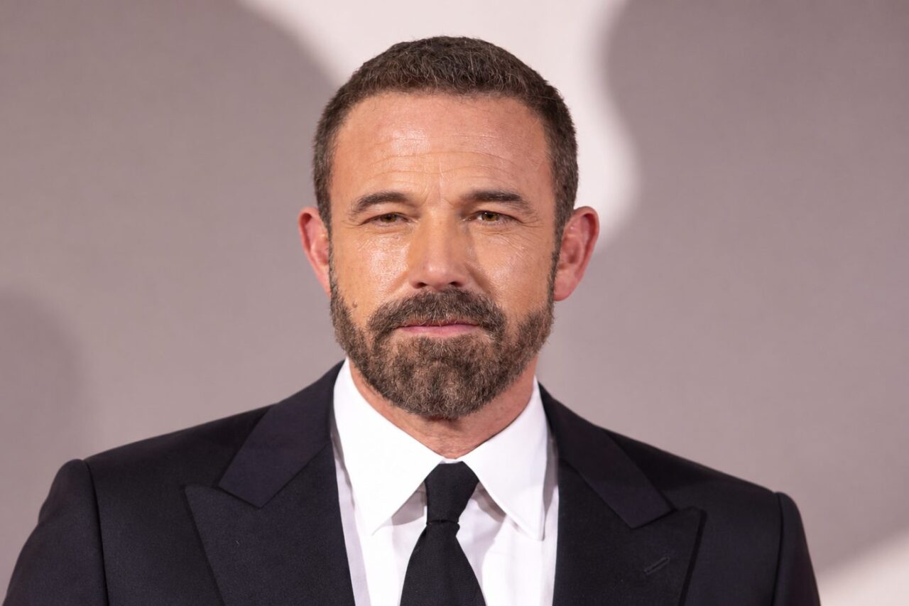 Ben Affleck potvrdil, že ve sprchové scéně z Gone Girl neměl protézu