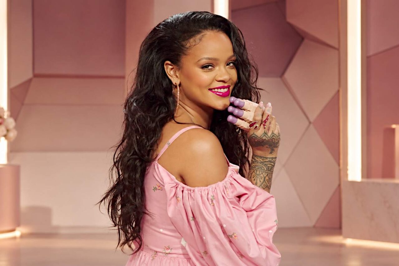 Rihanna po kritice reagovala jediným slovem: Paříž řeší její „Damn“
