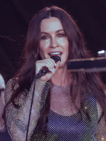 Fotografie 1 k článku Alanis Morissette vytáhla do boje: Bývalá manažerka čelí žalobě