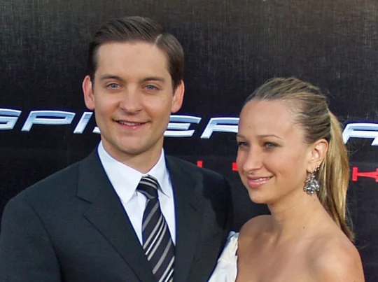 Fotografie 4 k článku Tobey Maguire oddával exmanželku. Vzala si dědice miliardáře